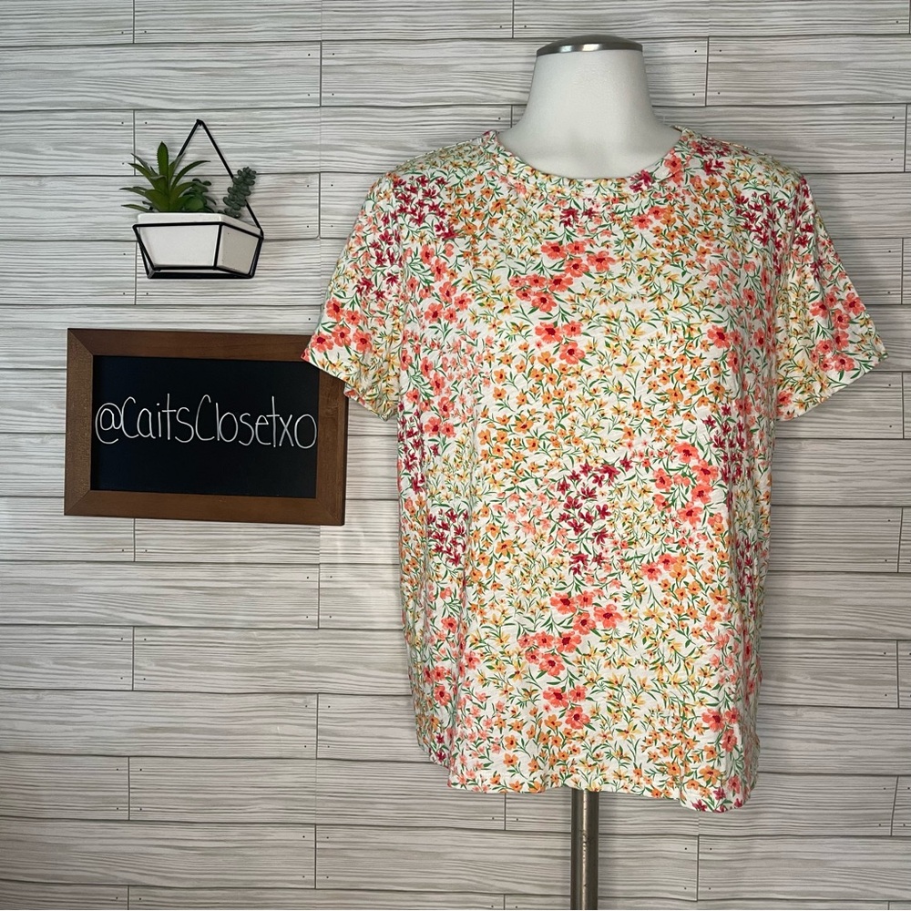 🫶 Old Navy Floral Short Sleeve Tee